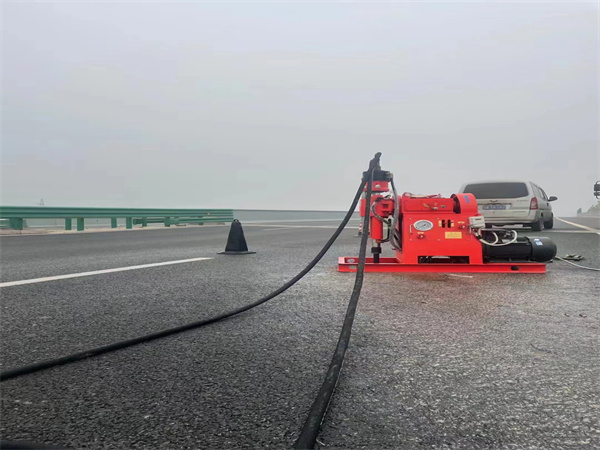 崇礼马路路基路面开裂下沉注浆加固灌浆